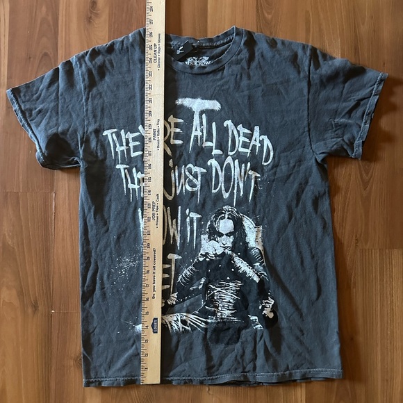 NWT The Crow Quote Destructed Boyfriend Fit Girls T-shirt size Medium - Picture 2 of 7